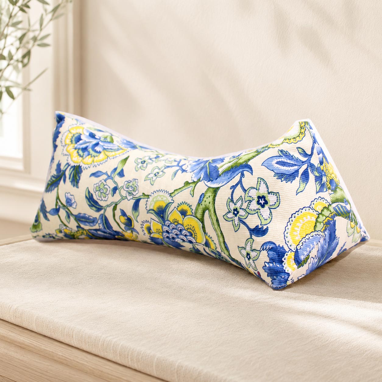 Emperor Pillow Triangular 3