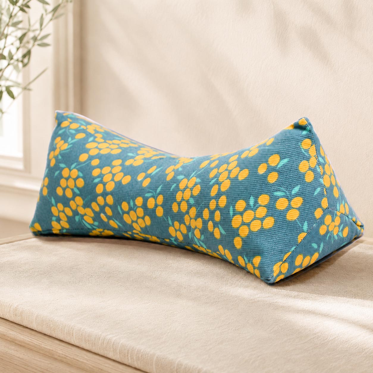Emperor Pillow Triangular 5